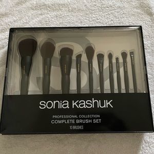 Sonia Kashuk. Professional Collection. Complete Brush Set. 10 Brushes.